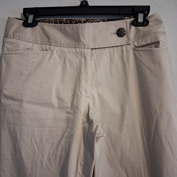 Beige Wide Legged Cropped Pants Size 14 - Picture 3 of 10